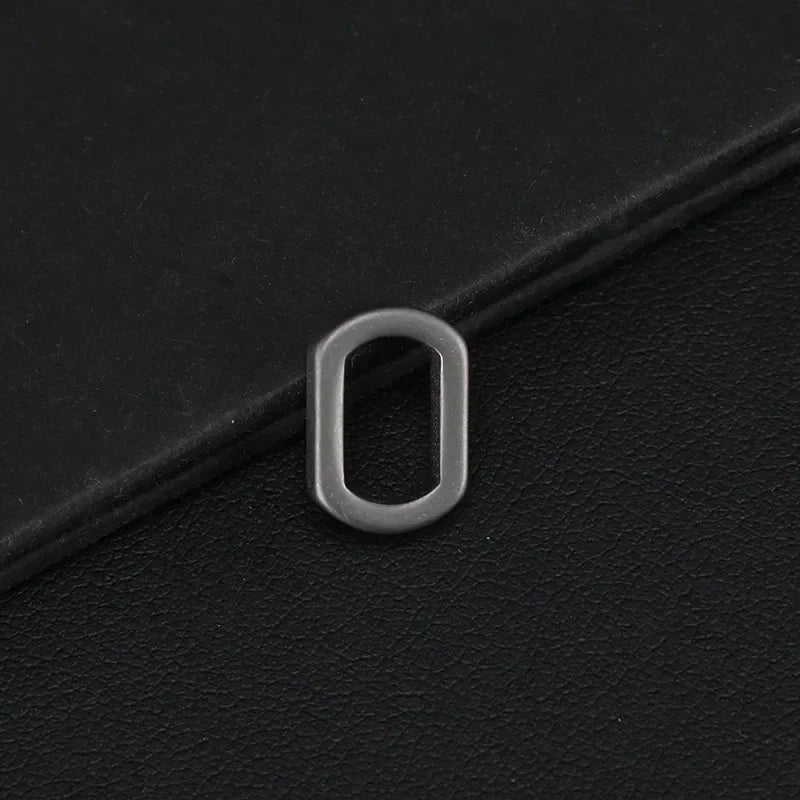 1 piece new style titanium key ring ultra light key chain buckle pendant for men creative gift men's car key chain outdoor tools